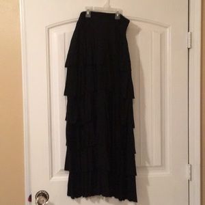 Dainty jewels ruffle skirt💙